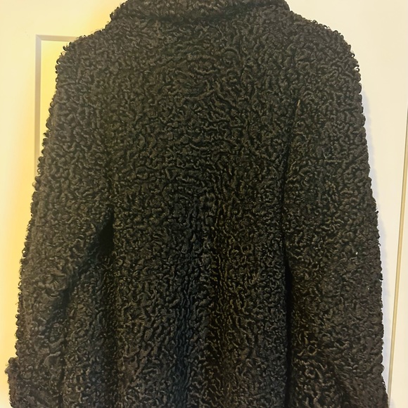 Curled lamb fur coat - Picture 8 of 10